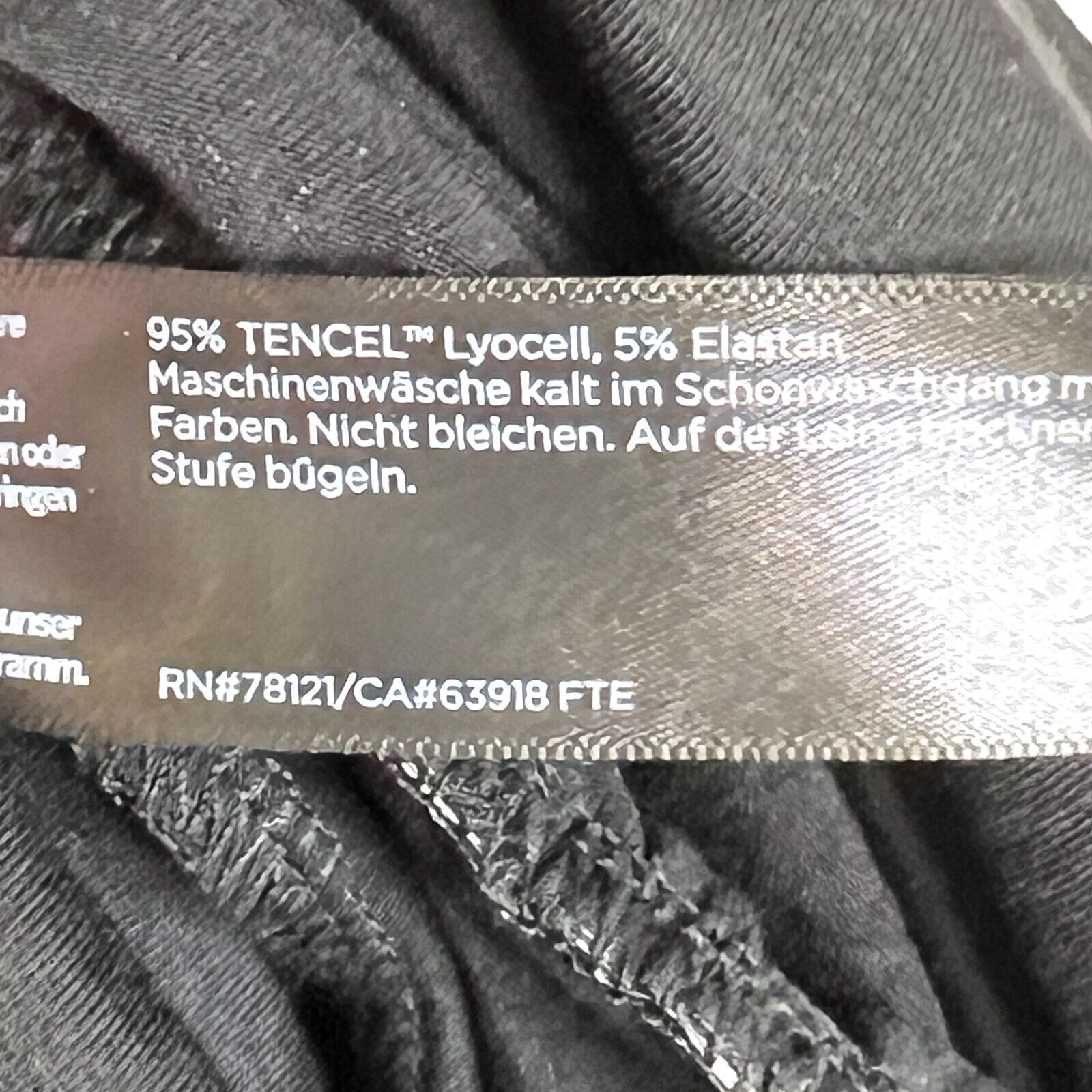 Eileen Fisher Black Tiered Tencel / Lycra Skirt NWOT Small